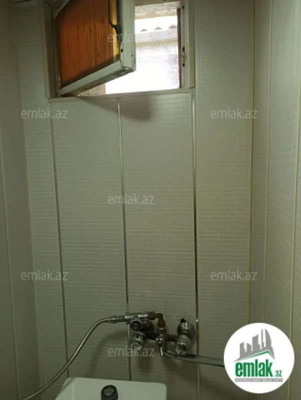 Satılır 1 otaqlı köhnə tikili 20 m²