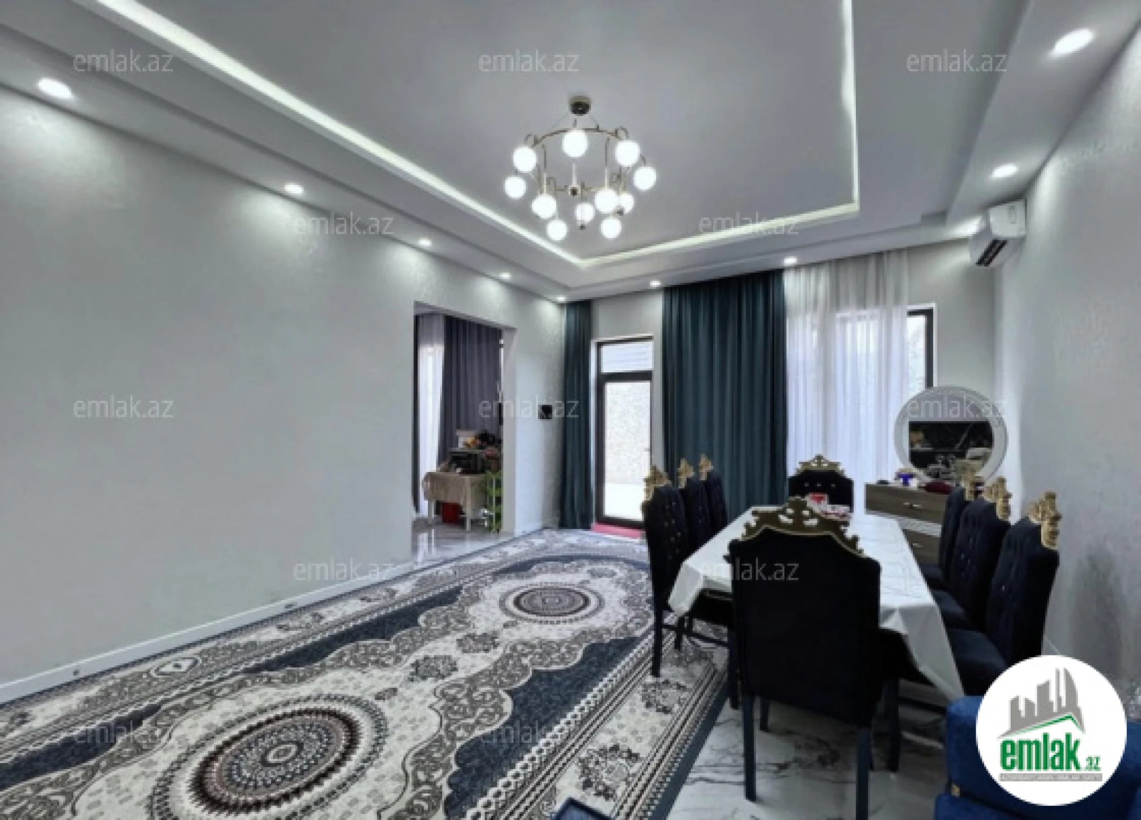 Satılır 4 otaqlı mənzil 140 m²