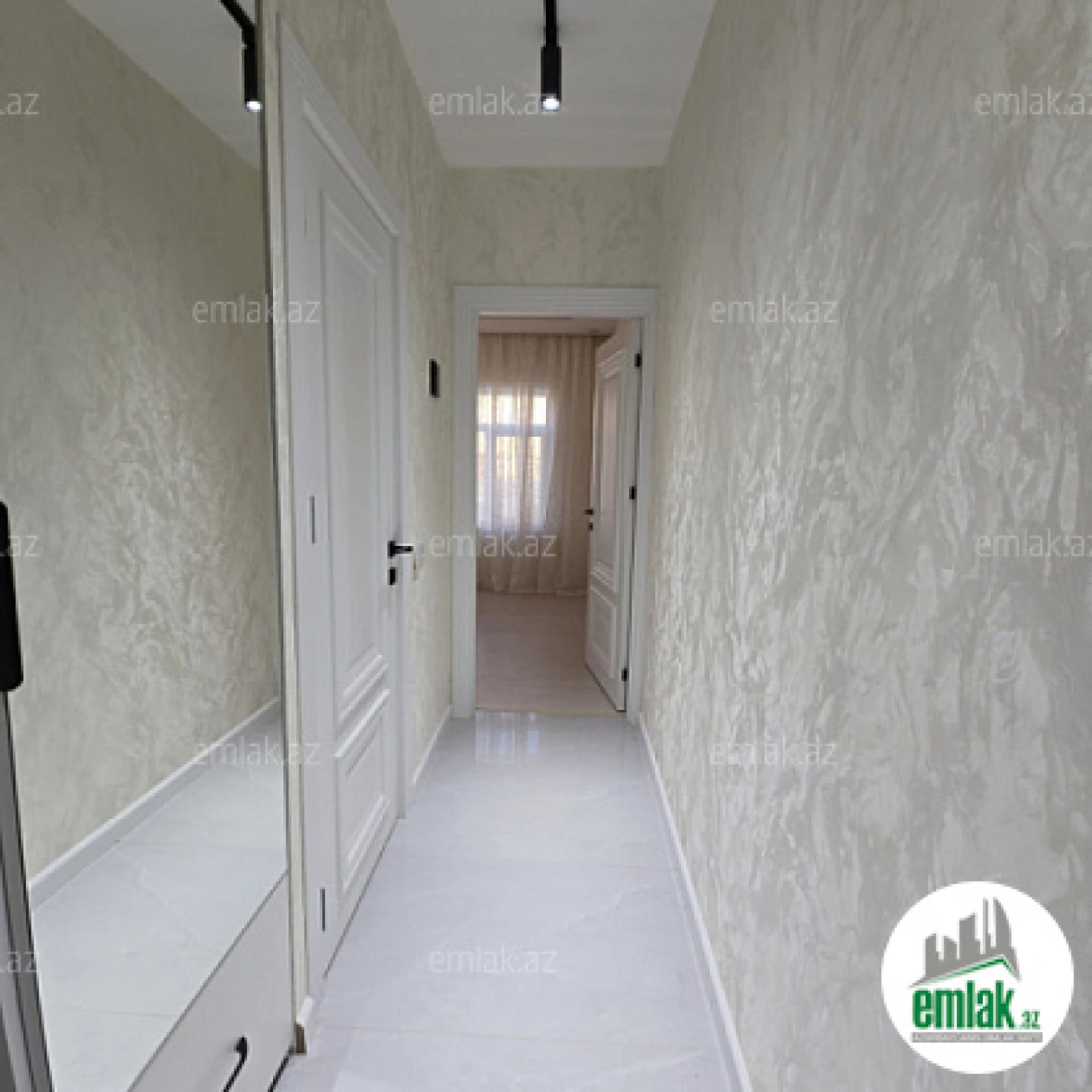 Satılır 2 otaqlı köhnə tikili 33 m²