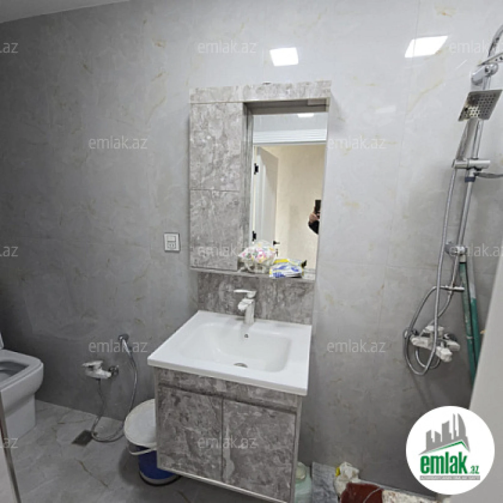 Satılır 2 otaqlı köhnə tikili 33 m²