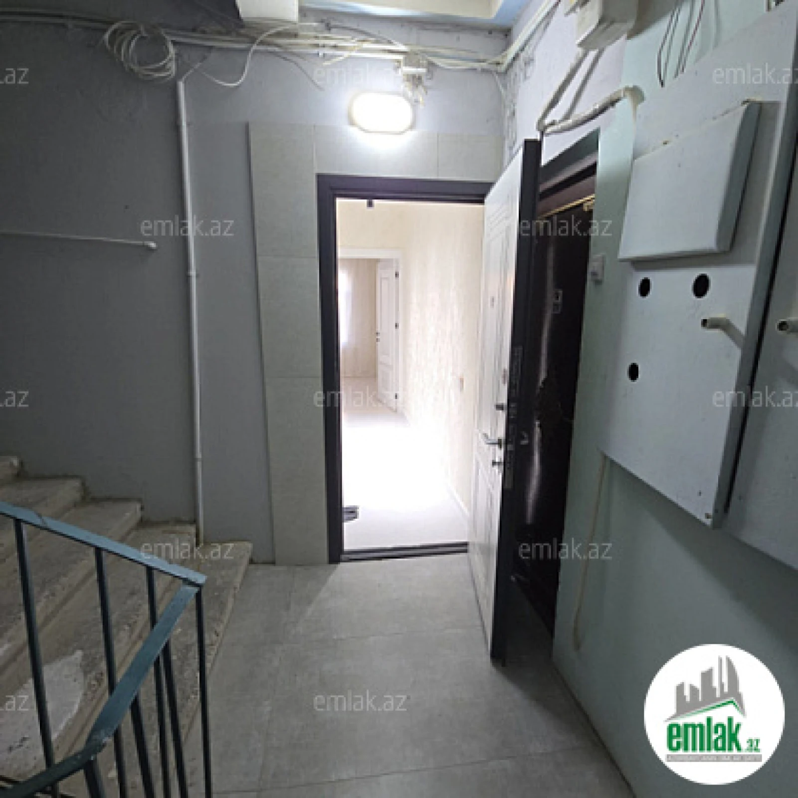 Satılır 2 otaqlı köhnə tikili 33 m²