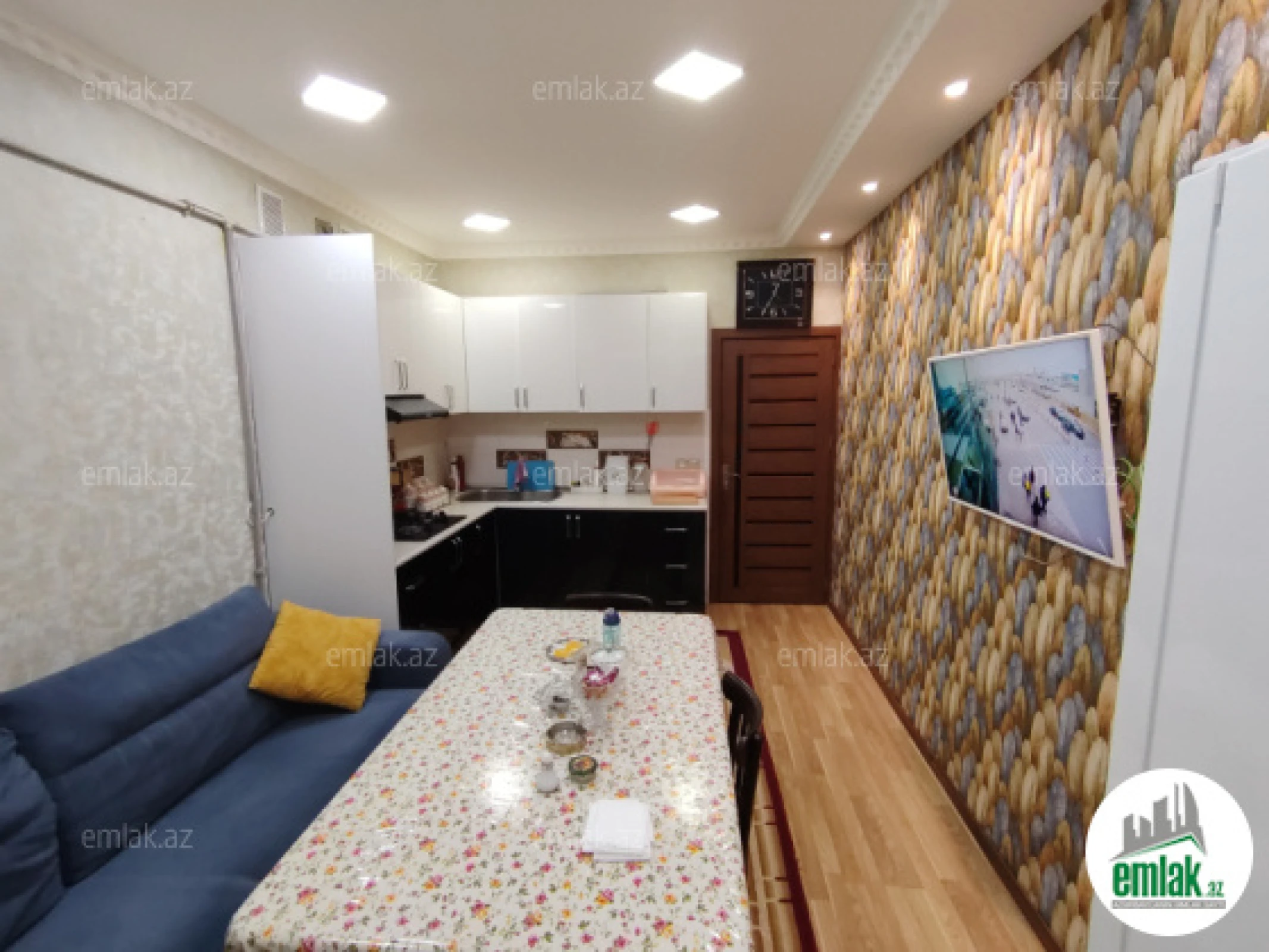 Satılır 3 otaqlı köhnə tikili 60 m²