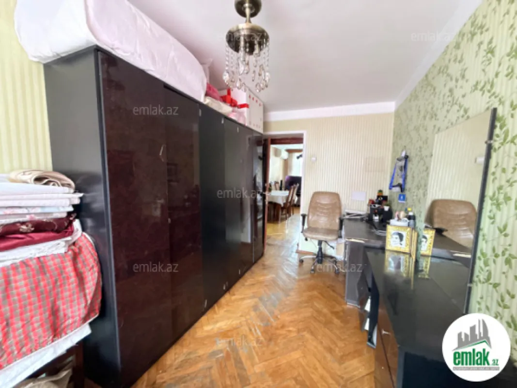 Satılır 3 otaqlı köhnə tikili 75 m²