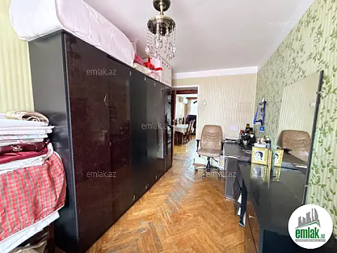 Satılır 3 otaqlı köhnə tikili 75 m²
