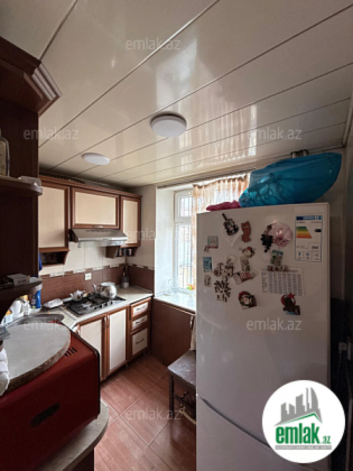 Satılır 3 otaqlı köhnə tikili 75 m²