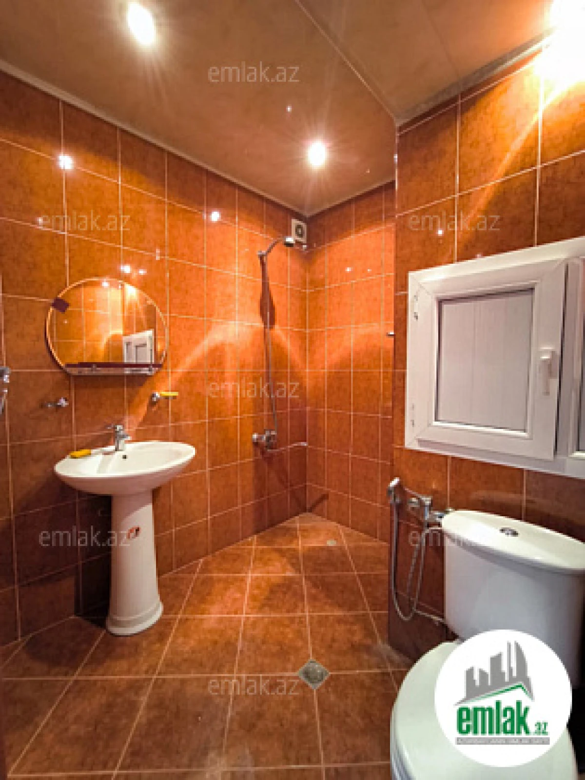 Satılır 3 otaqlı köhnə tikili 90 m²