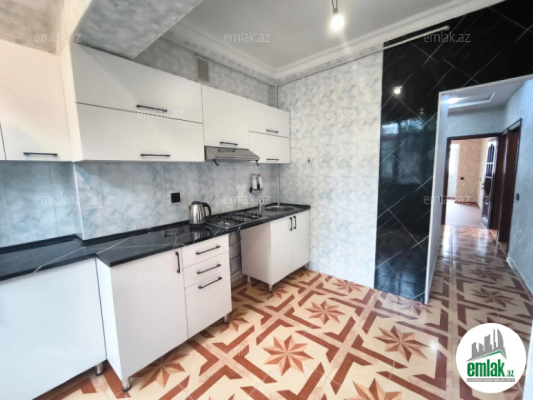 Satılır 3 otaqlı köhnə tikili 90 m²
