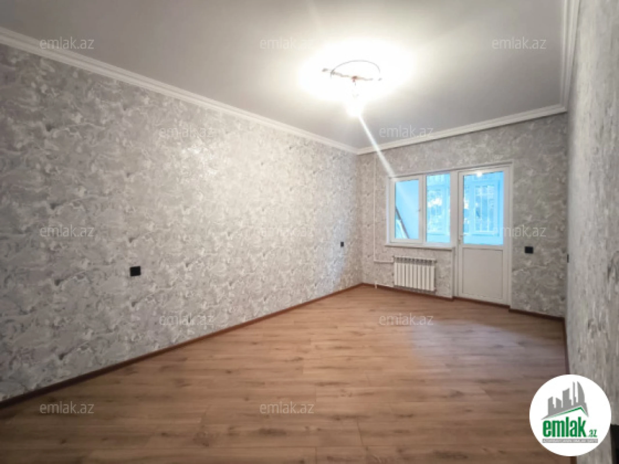 Satılır 3 otaqlı köhnə tikili 90 m²