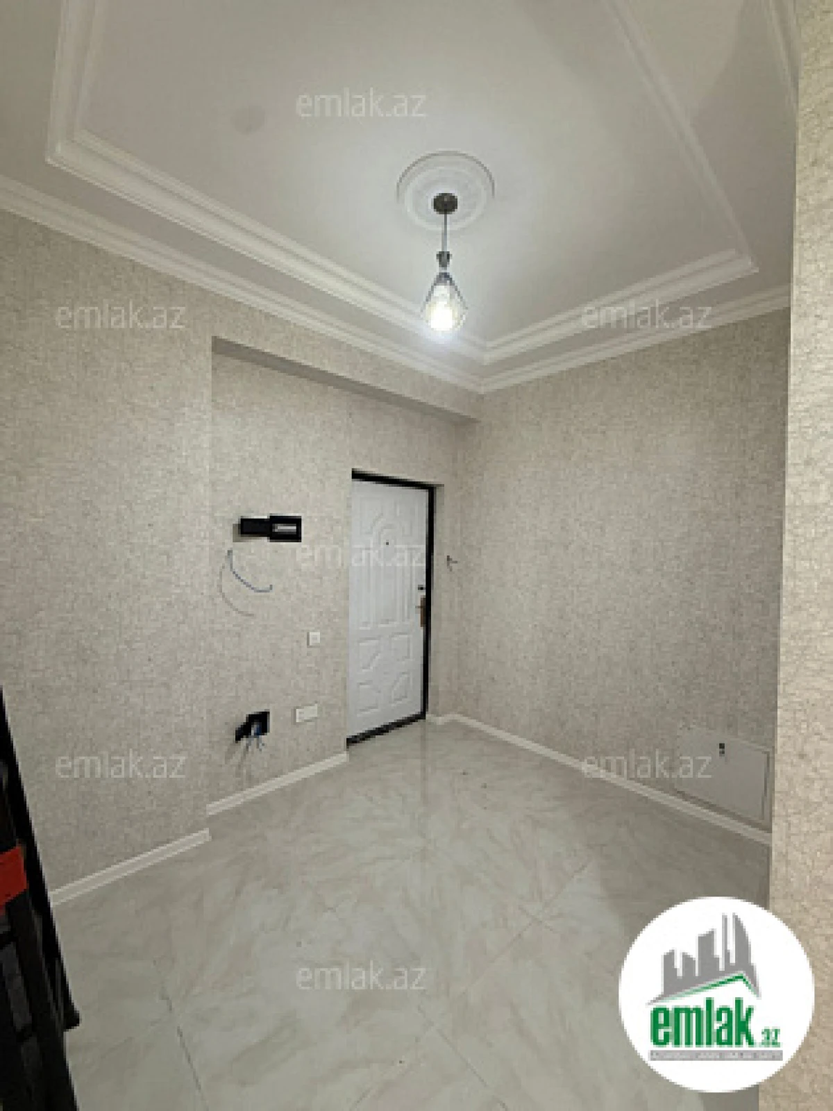 Satılır 2 otaqlı yeni tikili 75 m²