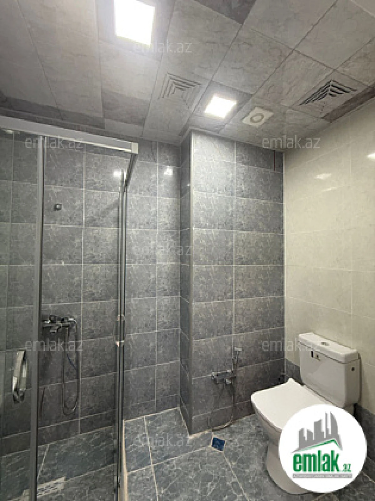 Satılır 2 otaqlı yeni tikili 75 m²