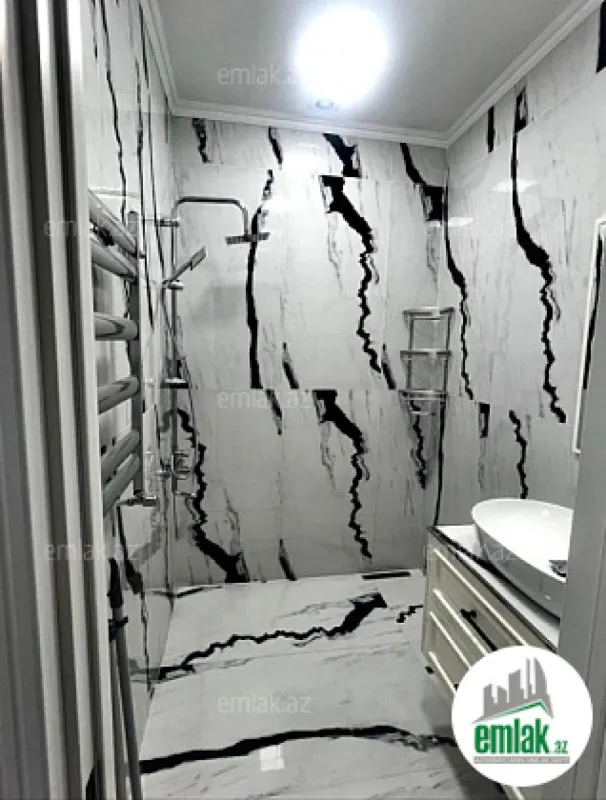 Satılır 3 otaqlı yeni tikili 127 m²