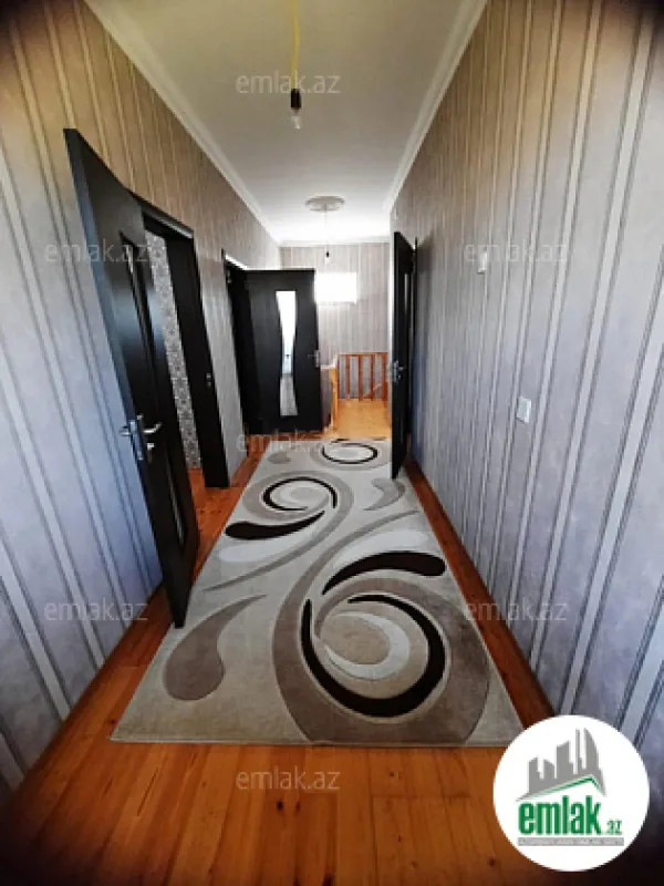 Satılır 5 otaqlı həyət evi 200 m²