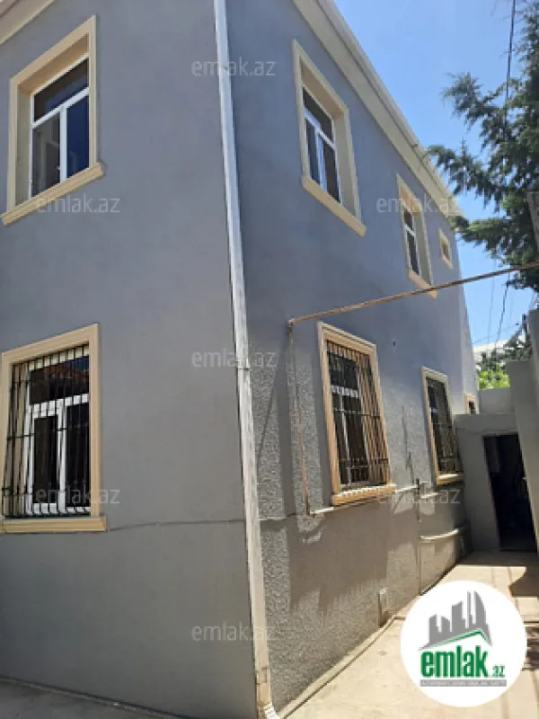 Satılır 5 otaqlı həyət evi 200 m²