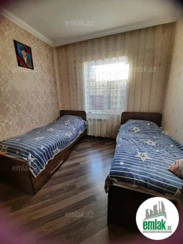 Satılır 5 otaqlı həyət evi 200 m²
