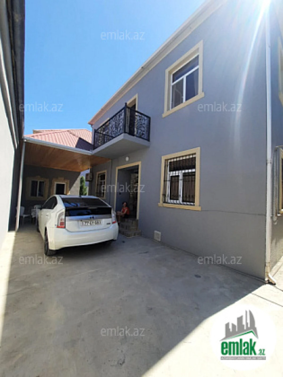 Satılır 5 otaqlı həyət evi 200 m²