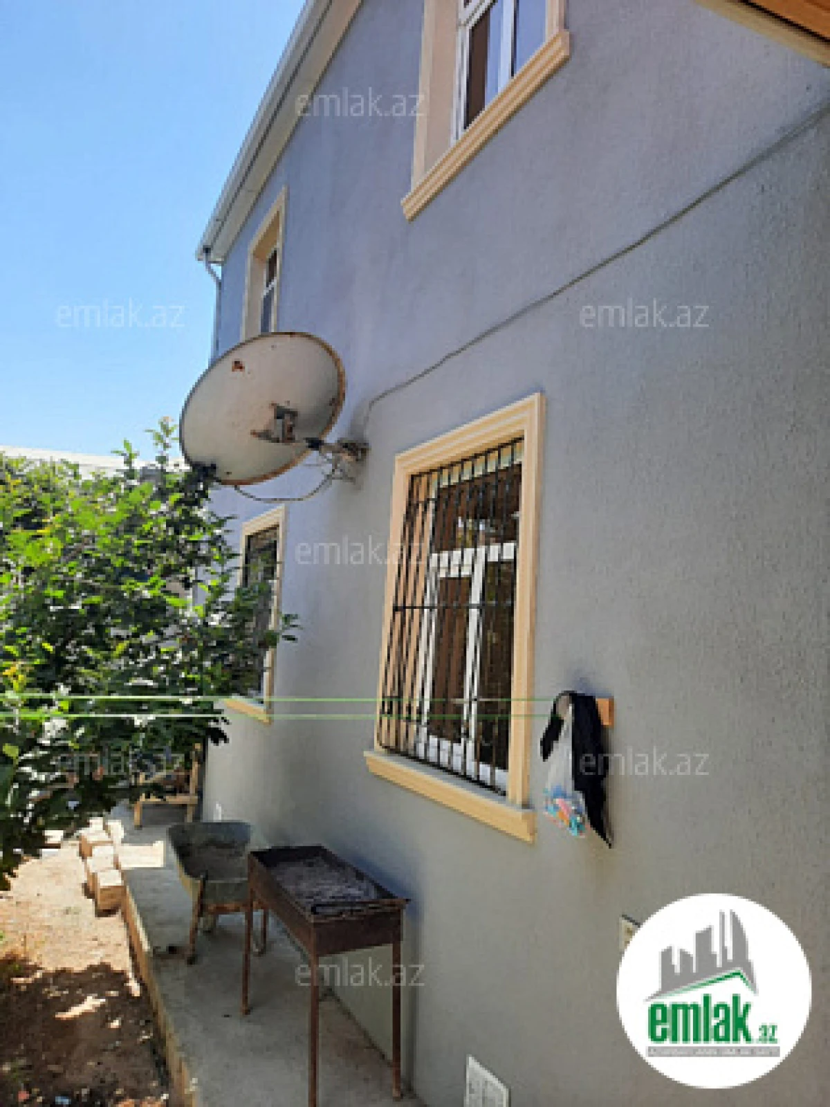 Satılır 5 otaqlı həyət evi 200 m²