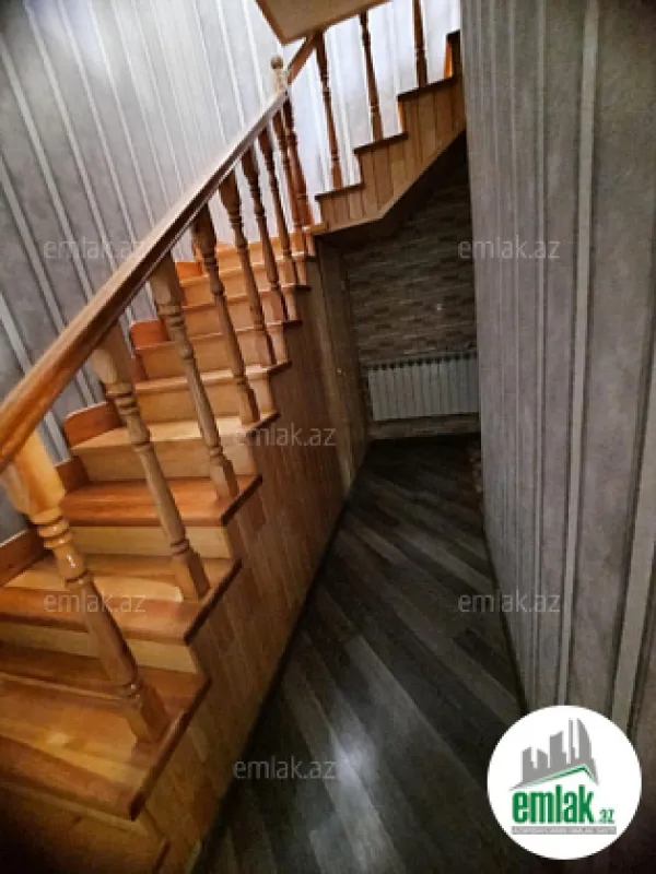 Satılır 5 otaqlı həyət evi 200 m²