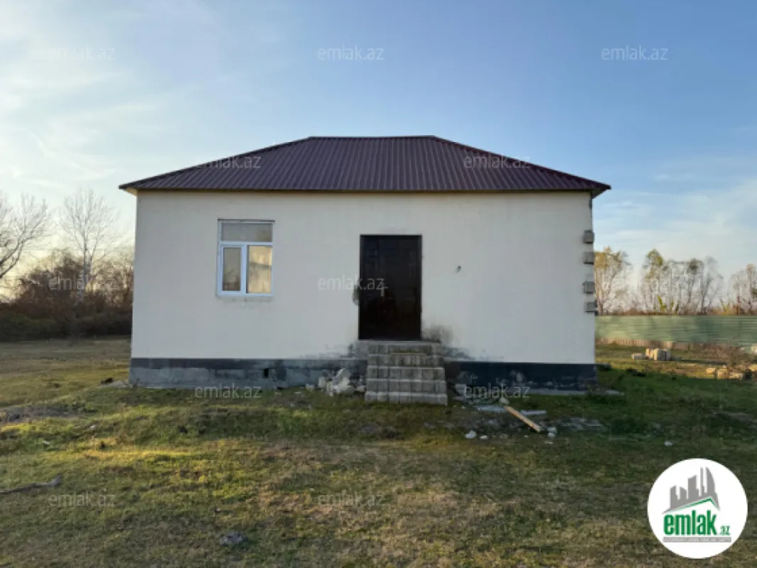 Satılır 3 otaqlı mənzil 47.4 m²