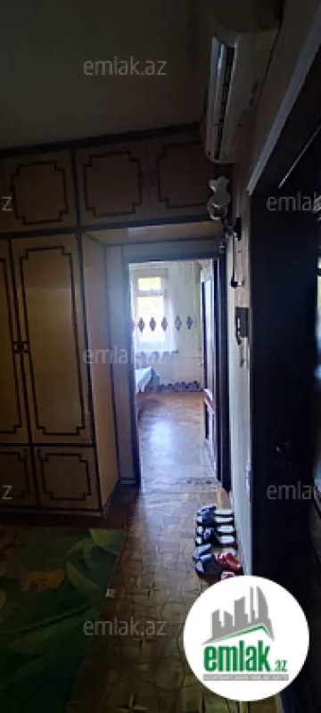 Satılır 4 otaqlı köhnə tikili 120 m²