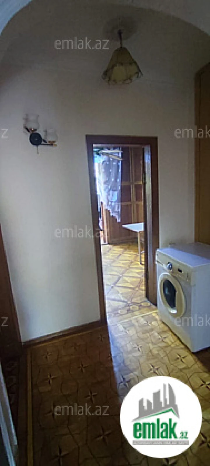 Satılır 4 otaqlı köhnə tikili 120 m²