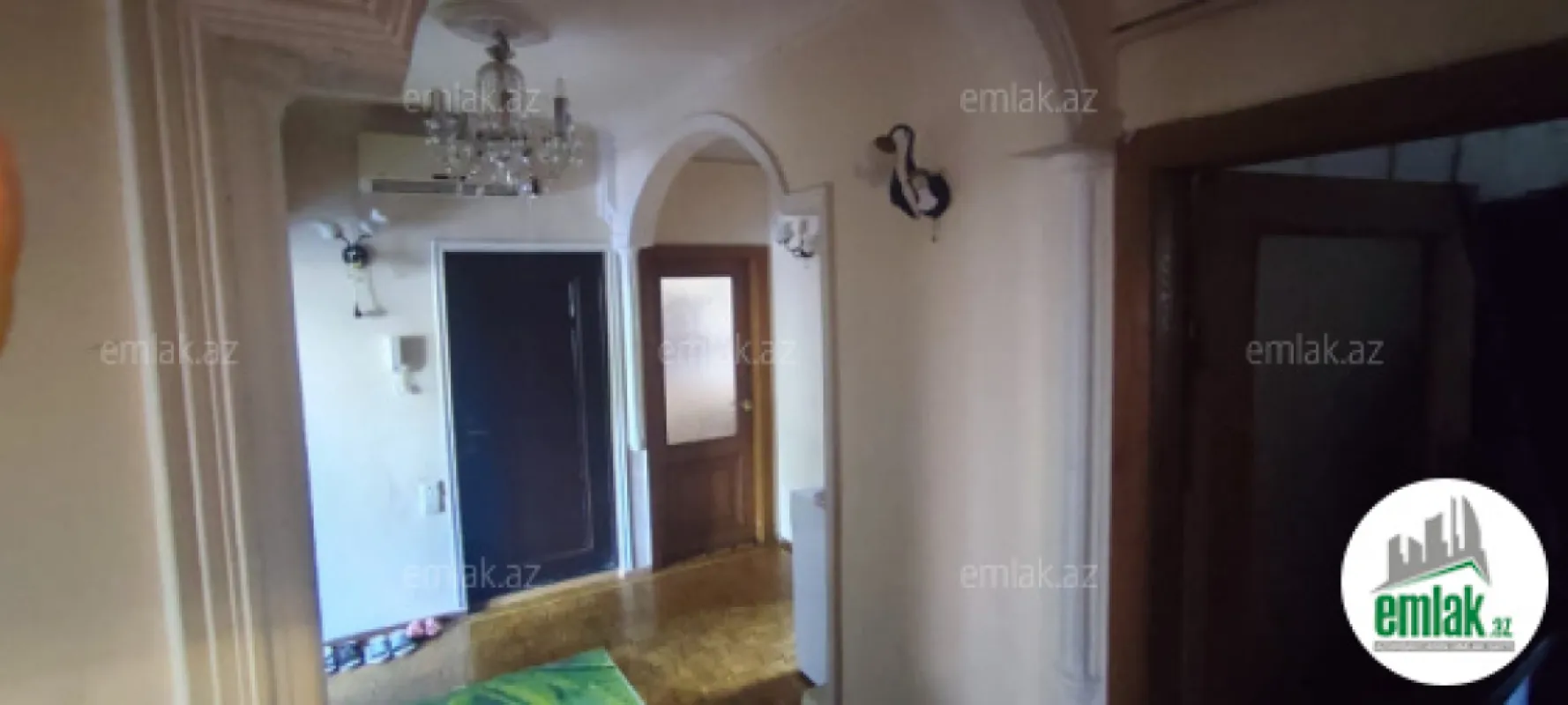 Satılır 4 otaqlı köhnə tikili 120 m²