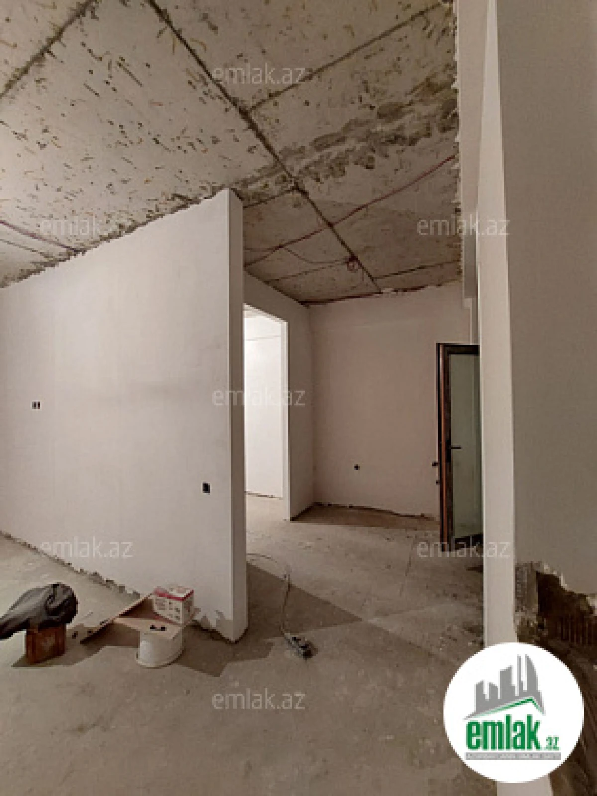 Satılır 2 otaqlı yeni tikili 60.6 m²