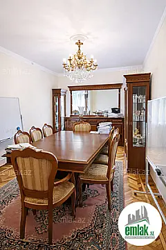 Satılır 4 otaqlı köhnə tikili 110 m²