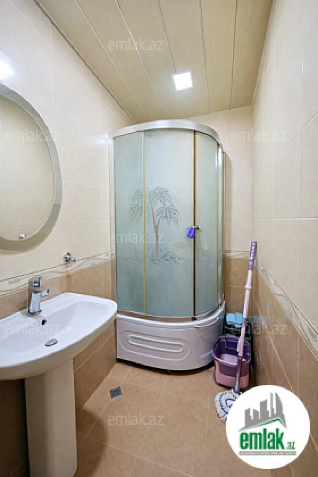 Satılır 4 otaqlı köhnə tikili 110 m²