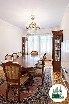 Satılır 4 otaqlı köhnə tikili 110 m² — Bakı 4 otaq 110.00 m²
