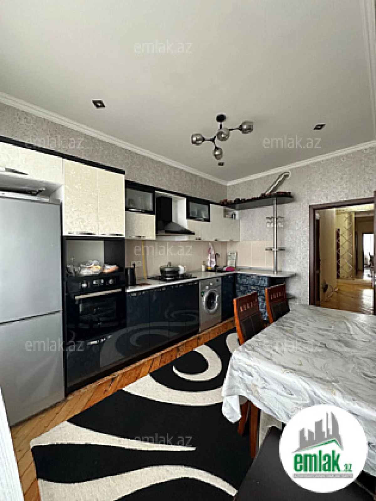 Satılır 3 otaqlı yeni tikili 105 m²