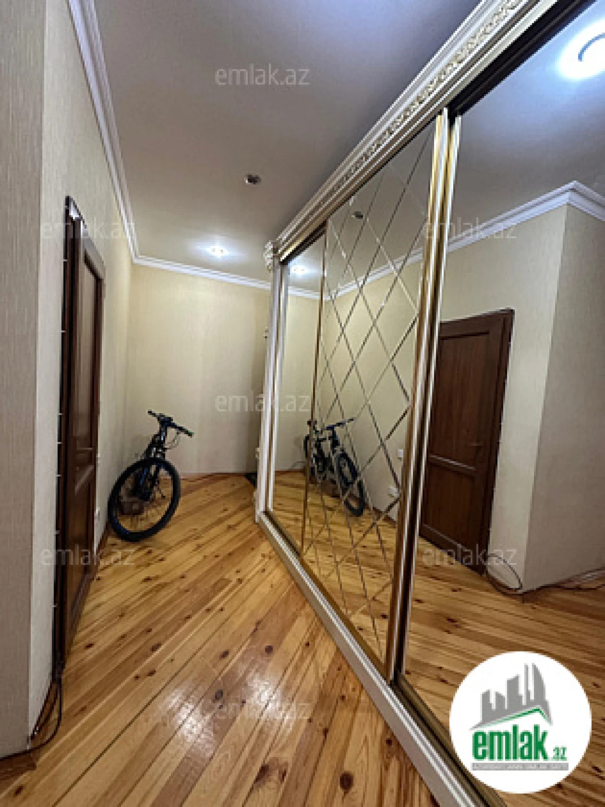 Satılır 3 otaqlı yeni tikili 105 m²