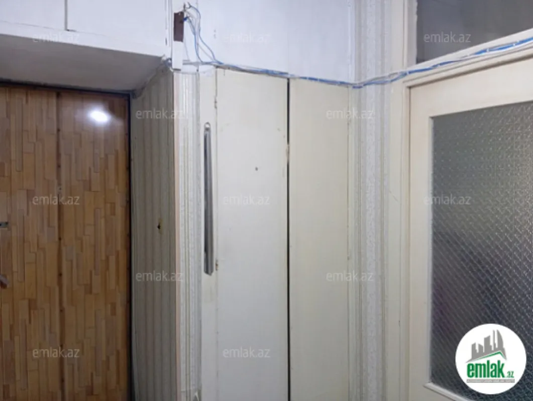 Satılır 3 otaqlı köhnə tikili 85 m²