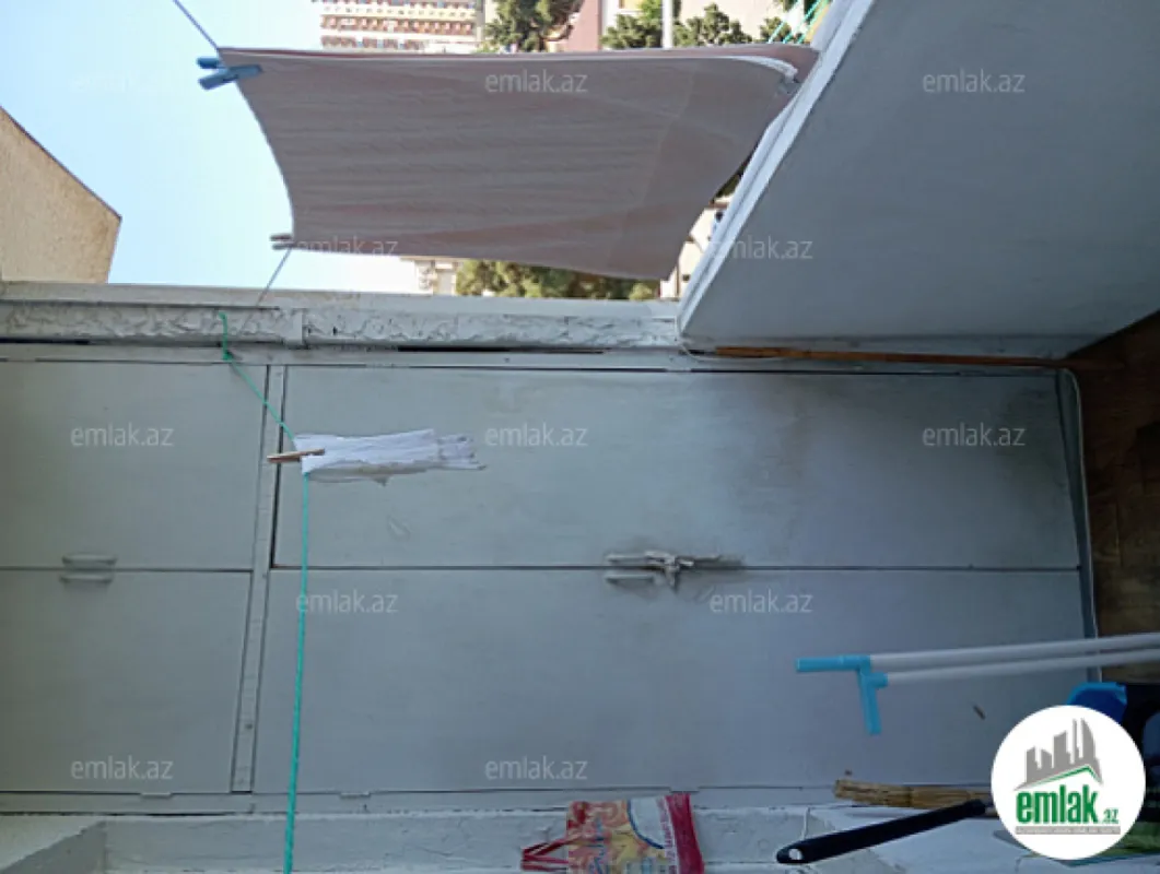 Satılır 3 otaqlı köhnə tikili 85 m²