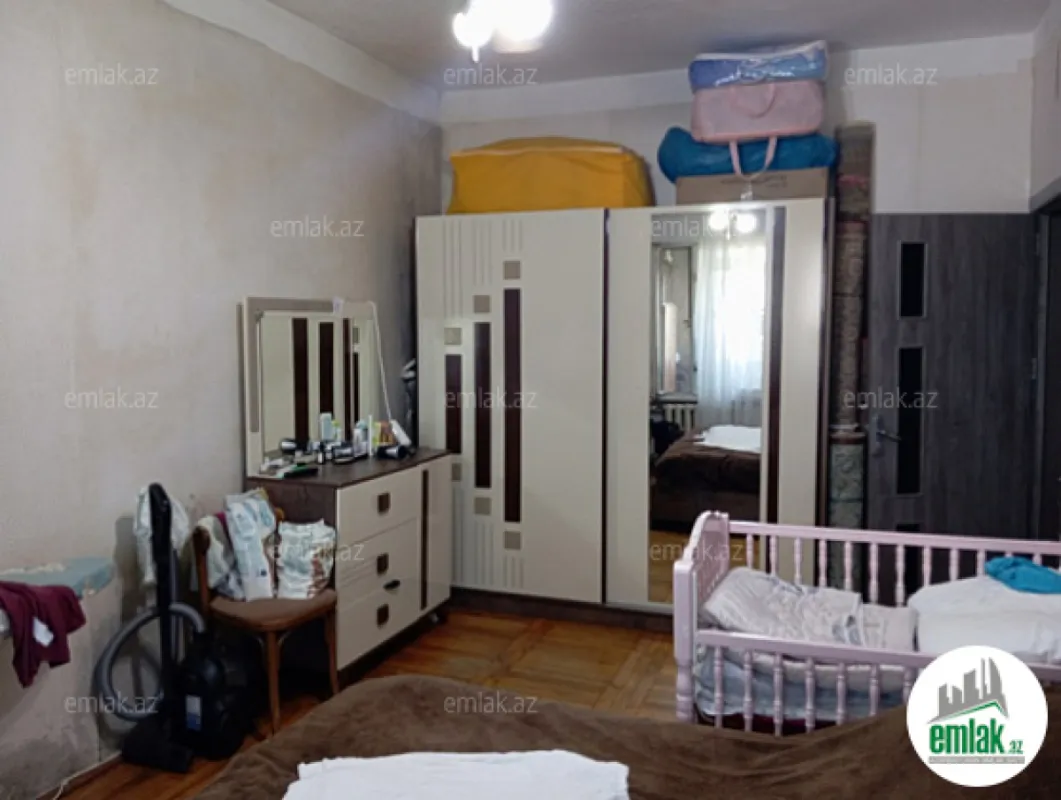 Satılır 3 otaqlı köhnə tikili 85 m²