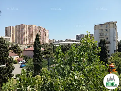 Satılır 3 otaqlı köhnə tikili 85 m²