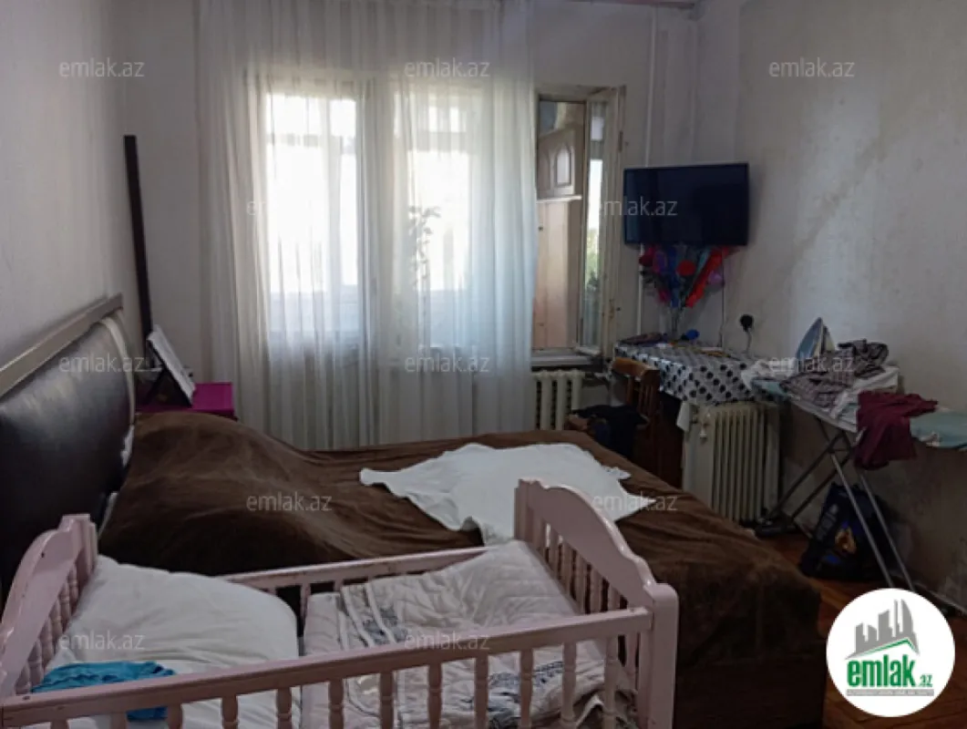 Satılır 3 otaqlı köhnə tikili 85 m²