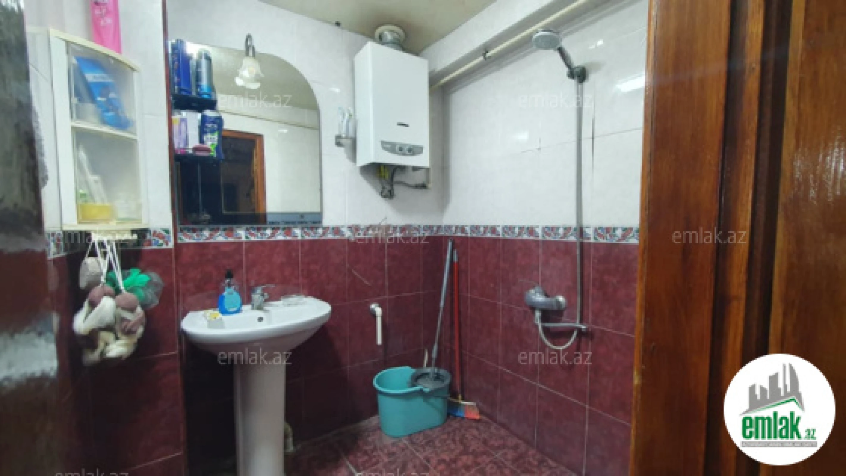 Satılır 3 otaqlı köhnə tikili 80 m²