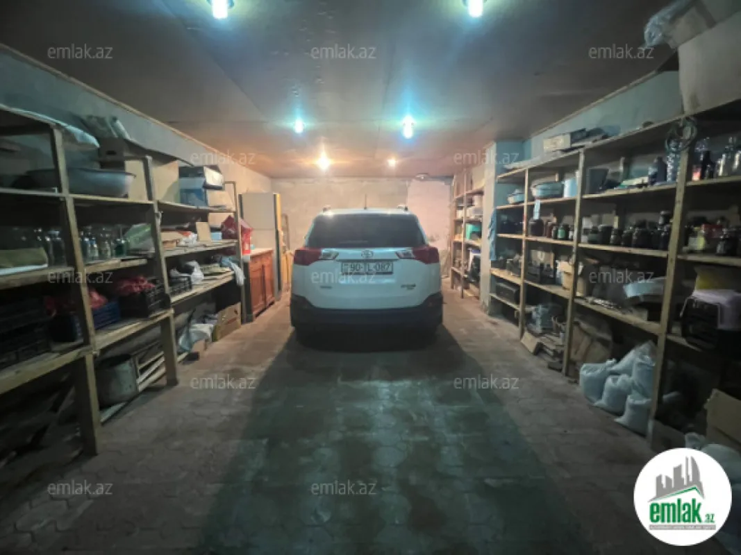 Satılır 5 otaqlı həyət evi 230 m²