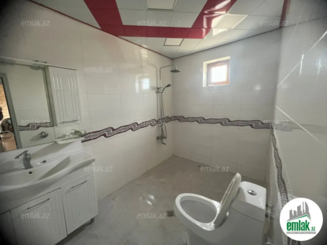 Satılır 5 otaqlı həyət evi 230 m²