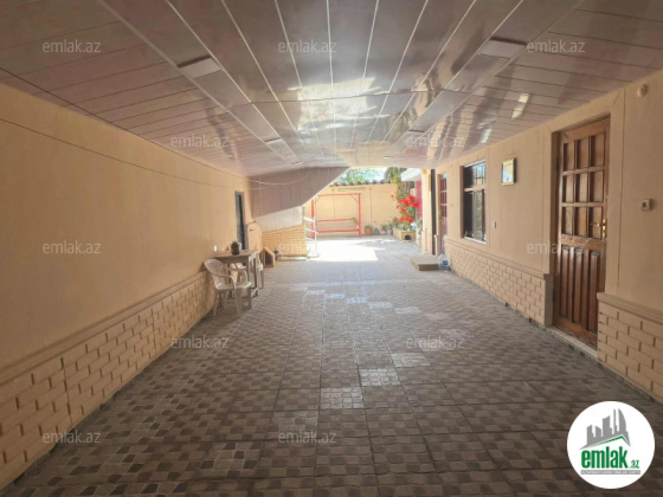 Satılır 5 otaqlı həyət evi 230 m²
