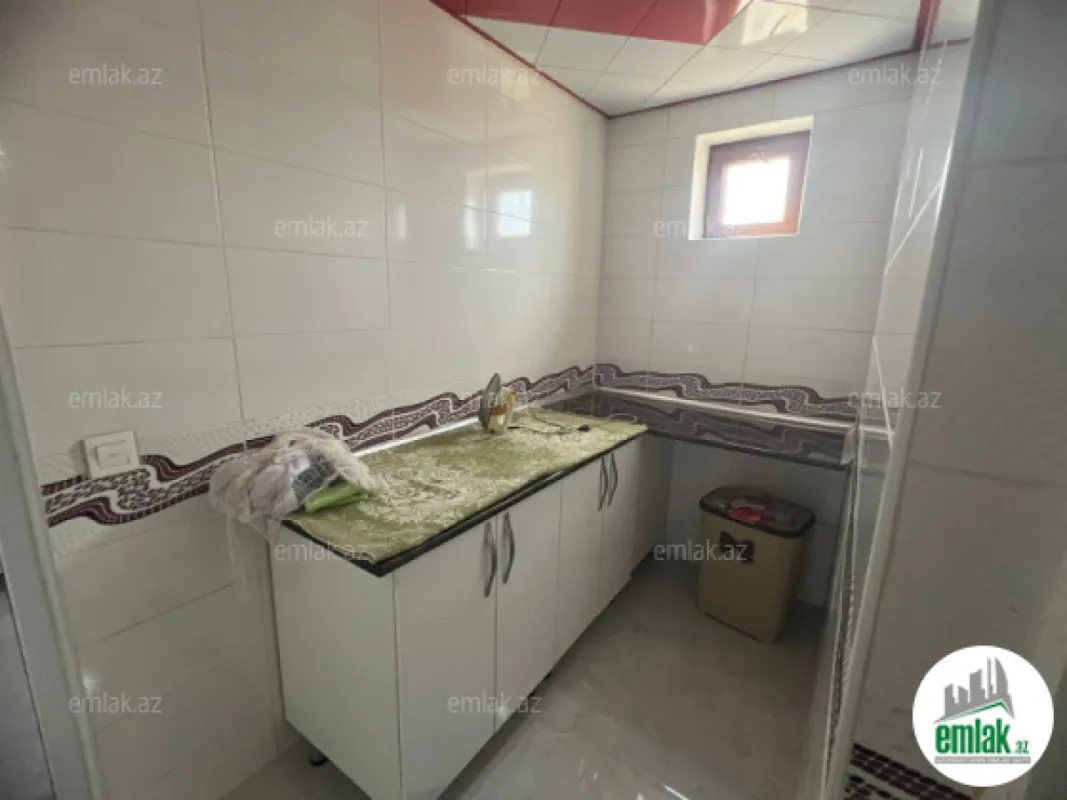 Satılır 5 otaqlı həyət evi 230 m²