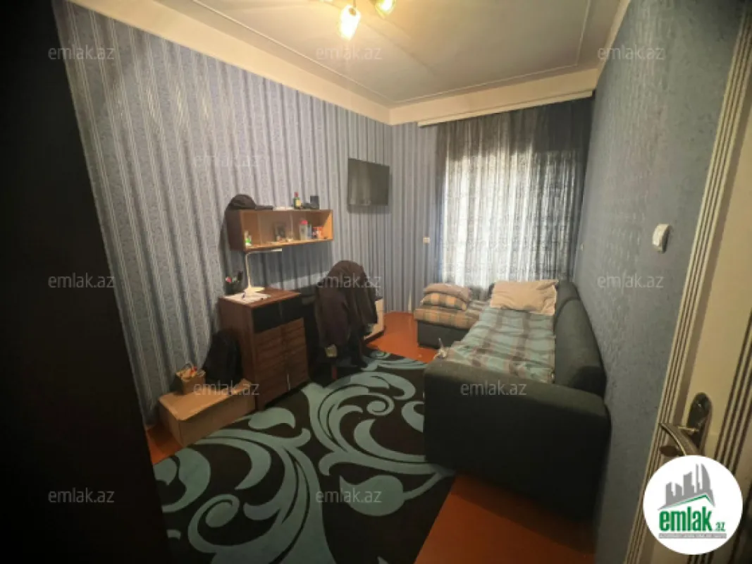 Satılır 5 otaqlı həyət evi 230 m²