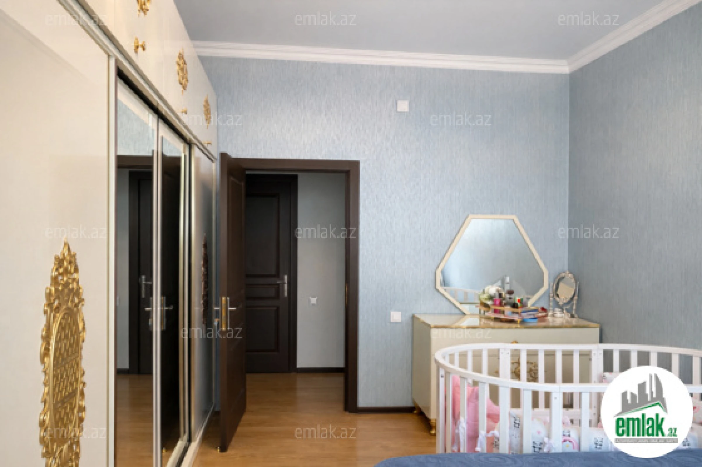 Satılır 3 otaqlı yeni tikili 95 m²