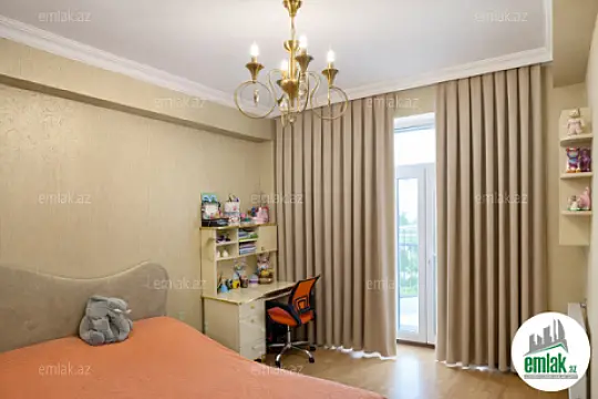 Satılır 3 otaqlı yeni tikili 95 m²