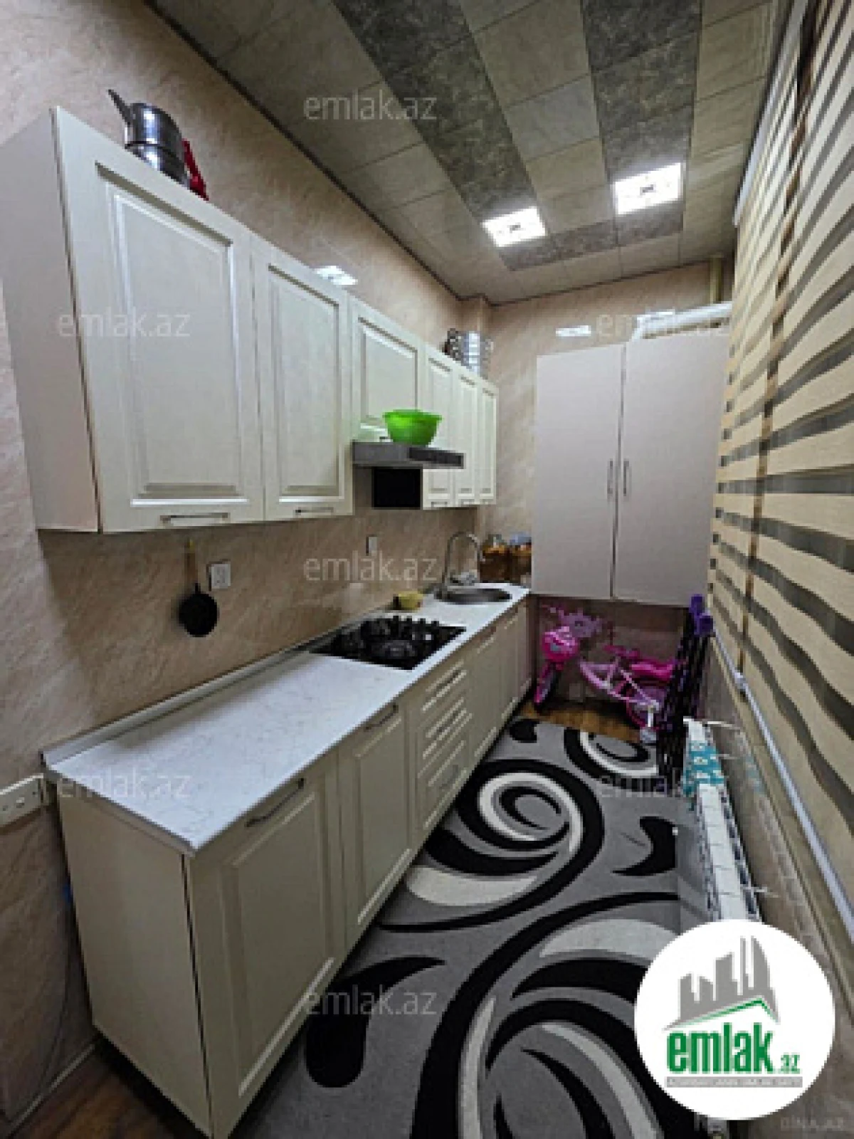 Satılır 3 otaqlı yeni tikili 110 m²