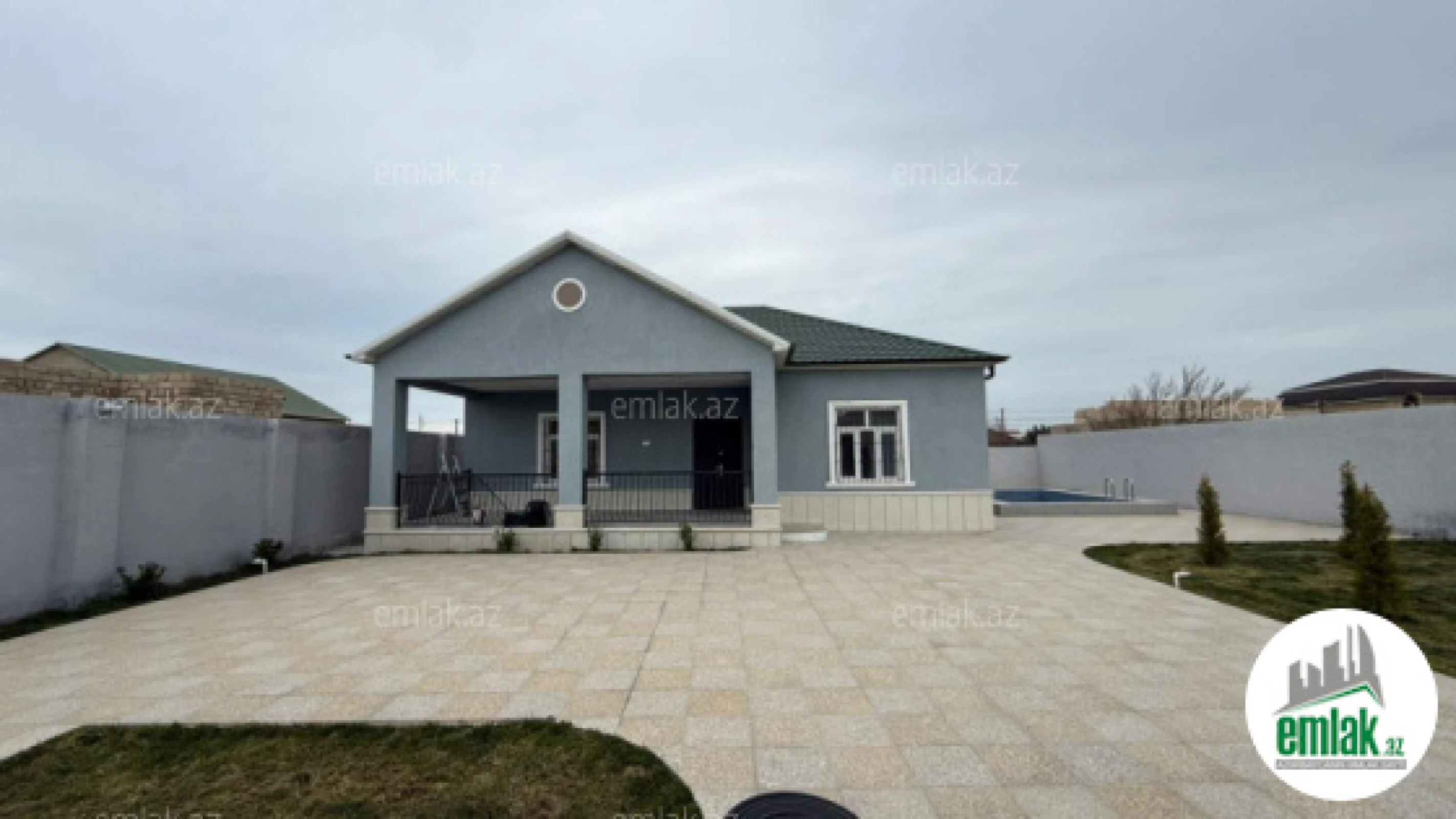 Satılır 3 otaqlı həyət evi 250 m²