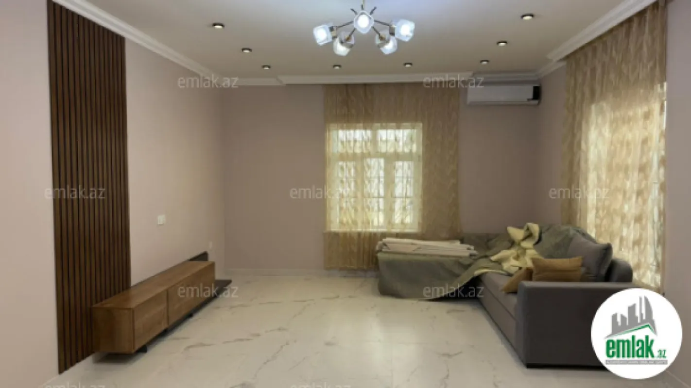 Satılır 3 otaqlı həyət evi 250 m²