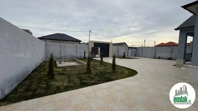 Satılır 3 otaqlı həyət evi 250 m²