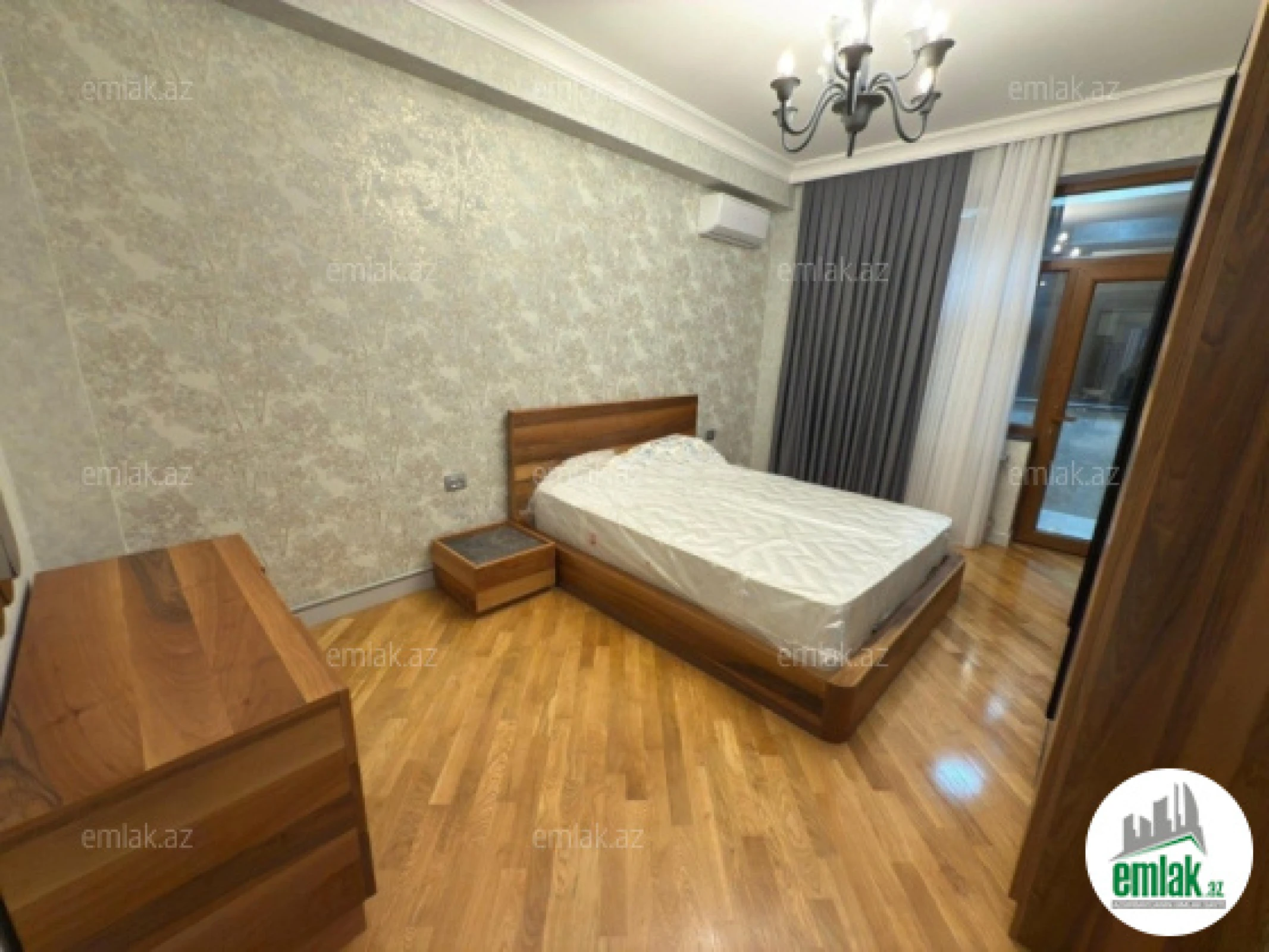 Satılır 3 otaqlı yeni tikili 105 m²