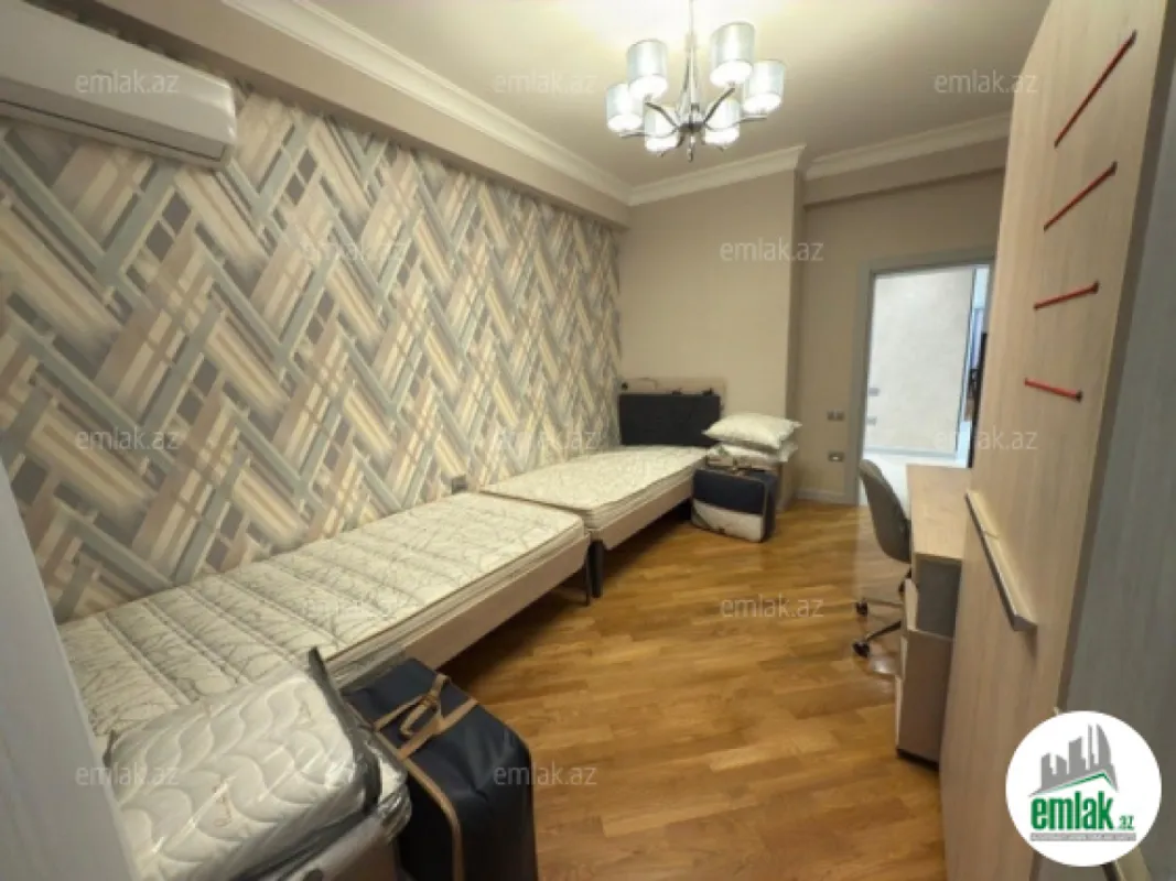 Satılır 3 otaqlı yeni tikili 105 m²